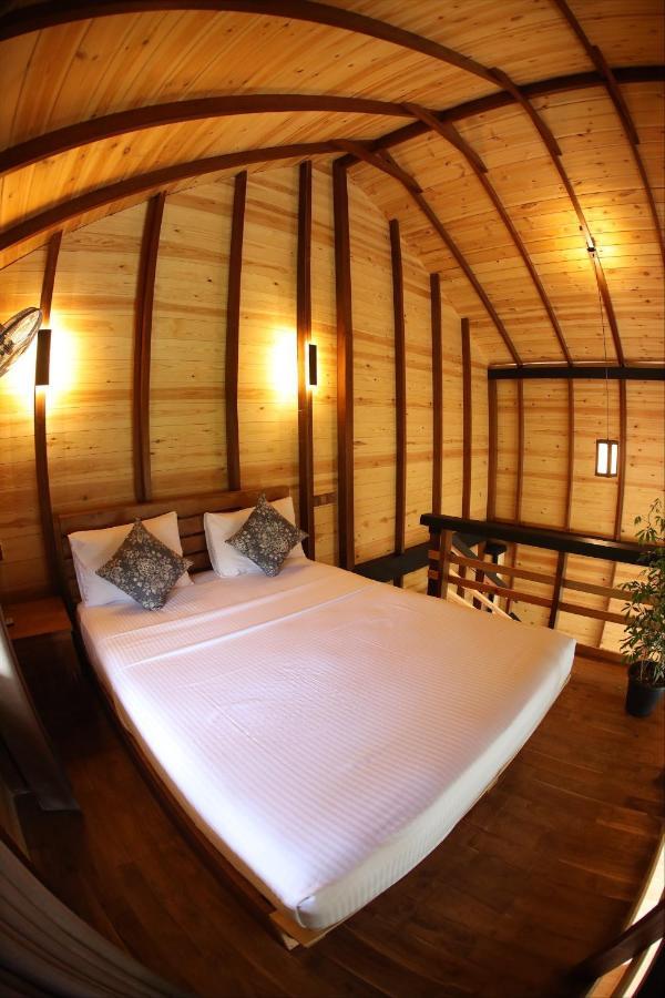 Riverbank Resort 감폴라 외부 사진