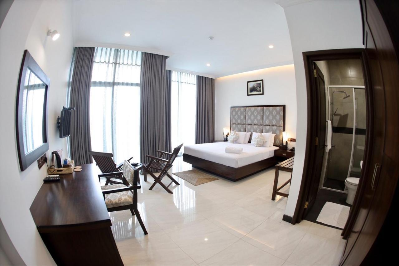 Riverbank Resort 감폴라 외부 사진