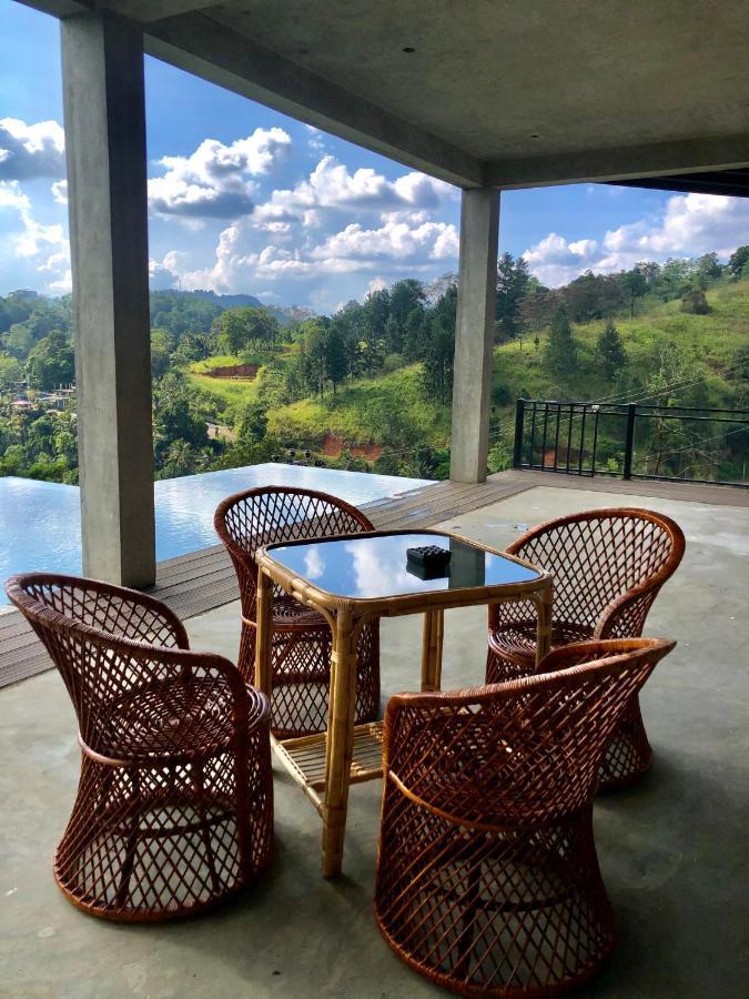 Riverbank Resort 감폴라 외부 사진