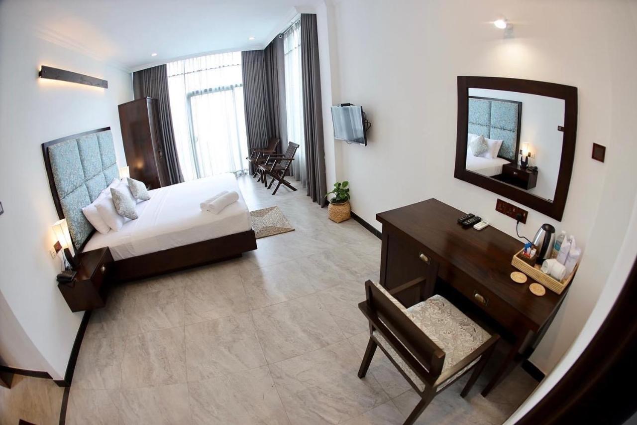 Riverbank Resort 감폴라 외부 사진