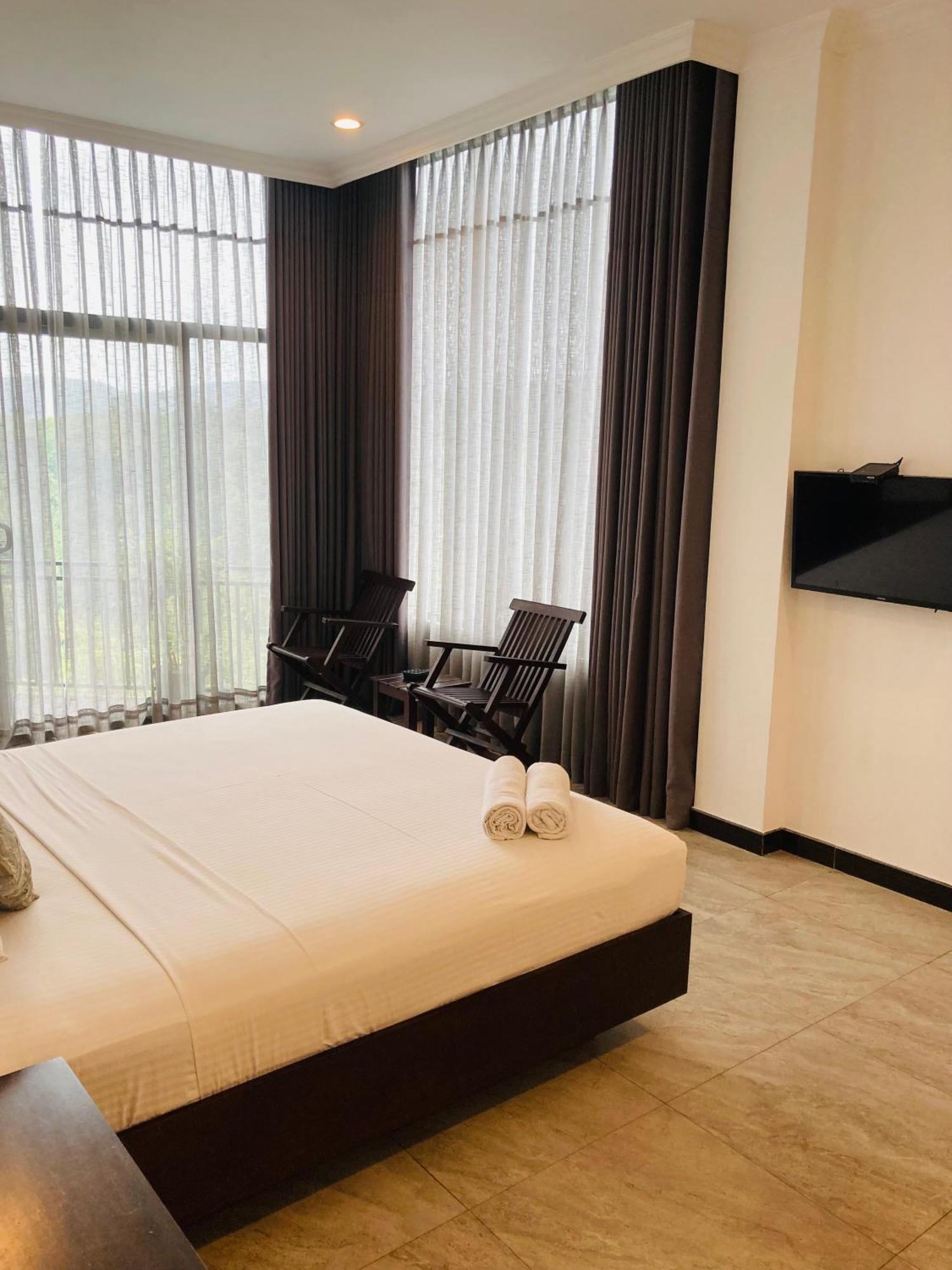Riverbank Resort 감폴라 외부 사진